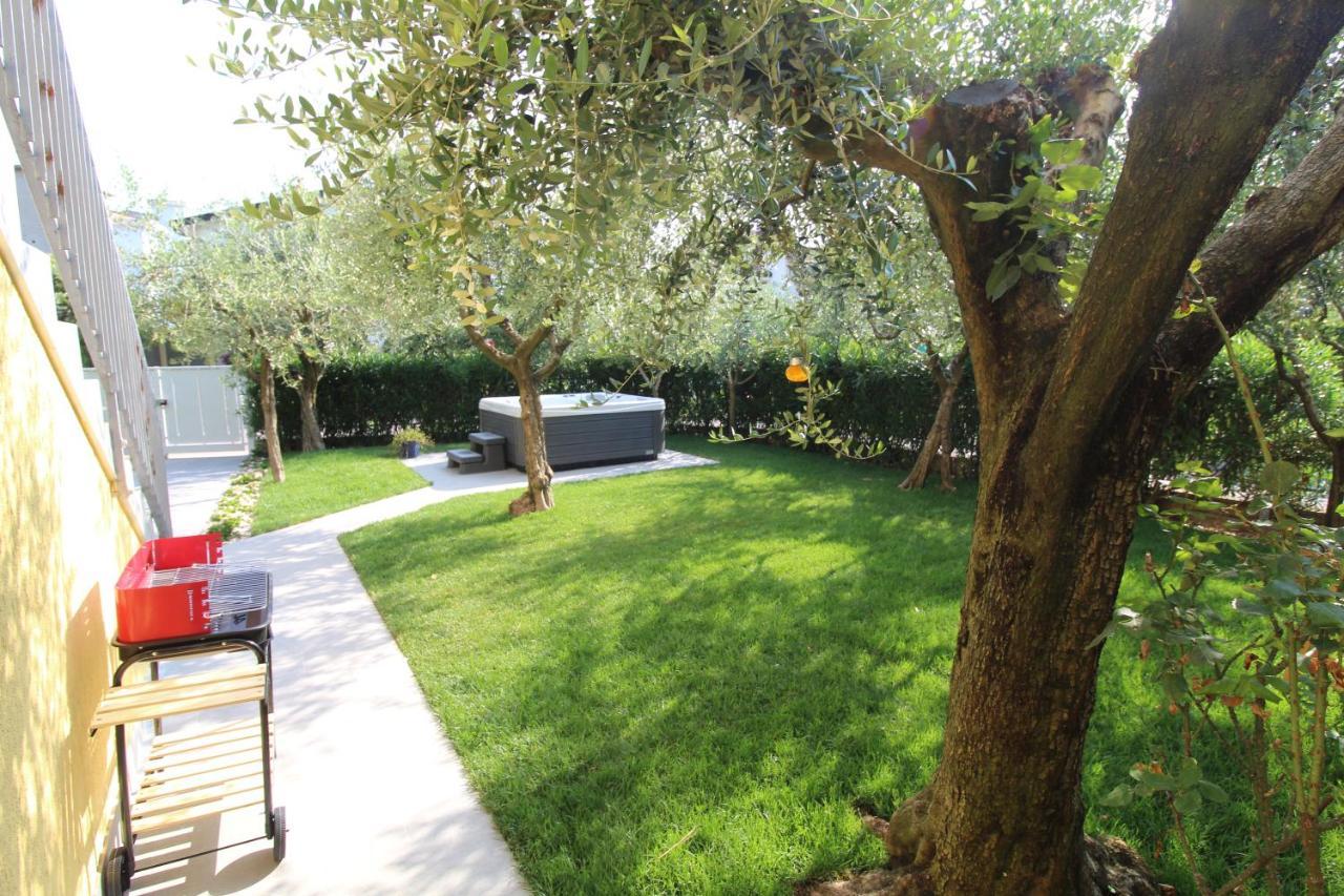 Villa Lori Apartments Garden And Beach Peschiera del Garda Exterior foto